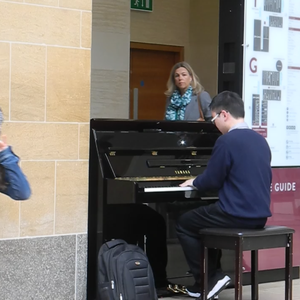 南極洲美女大黑逼
